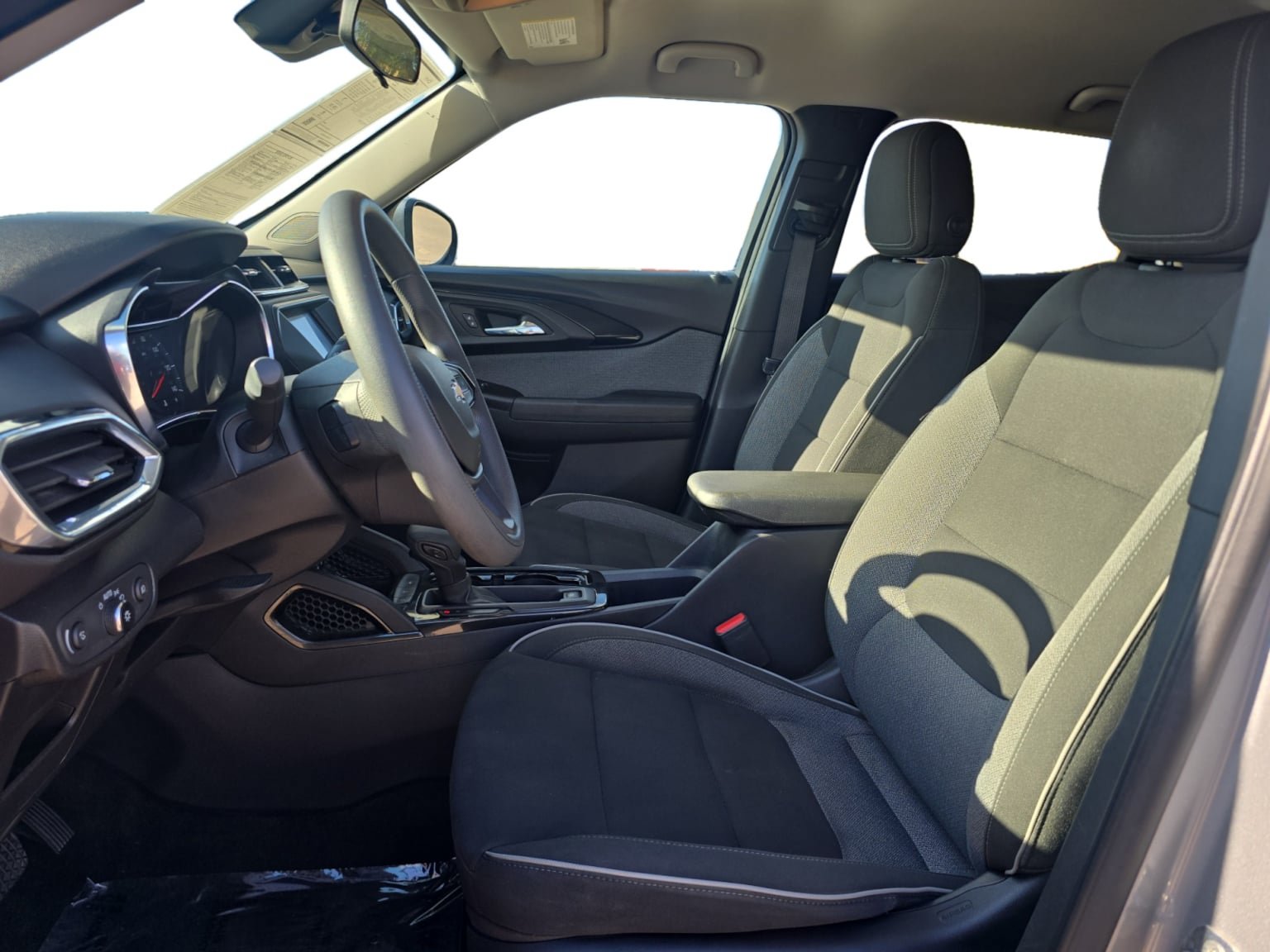Used 2023 Chevrolet TrailBlazer LT FWD image 10
