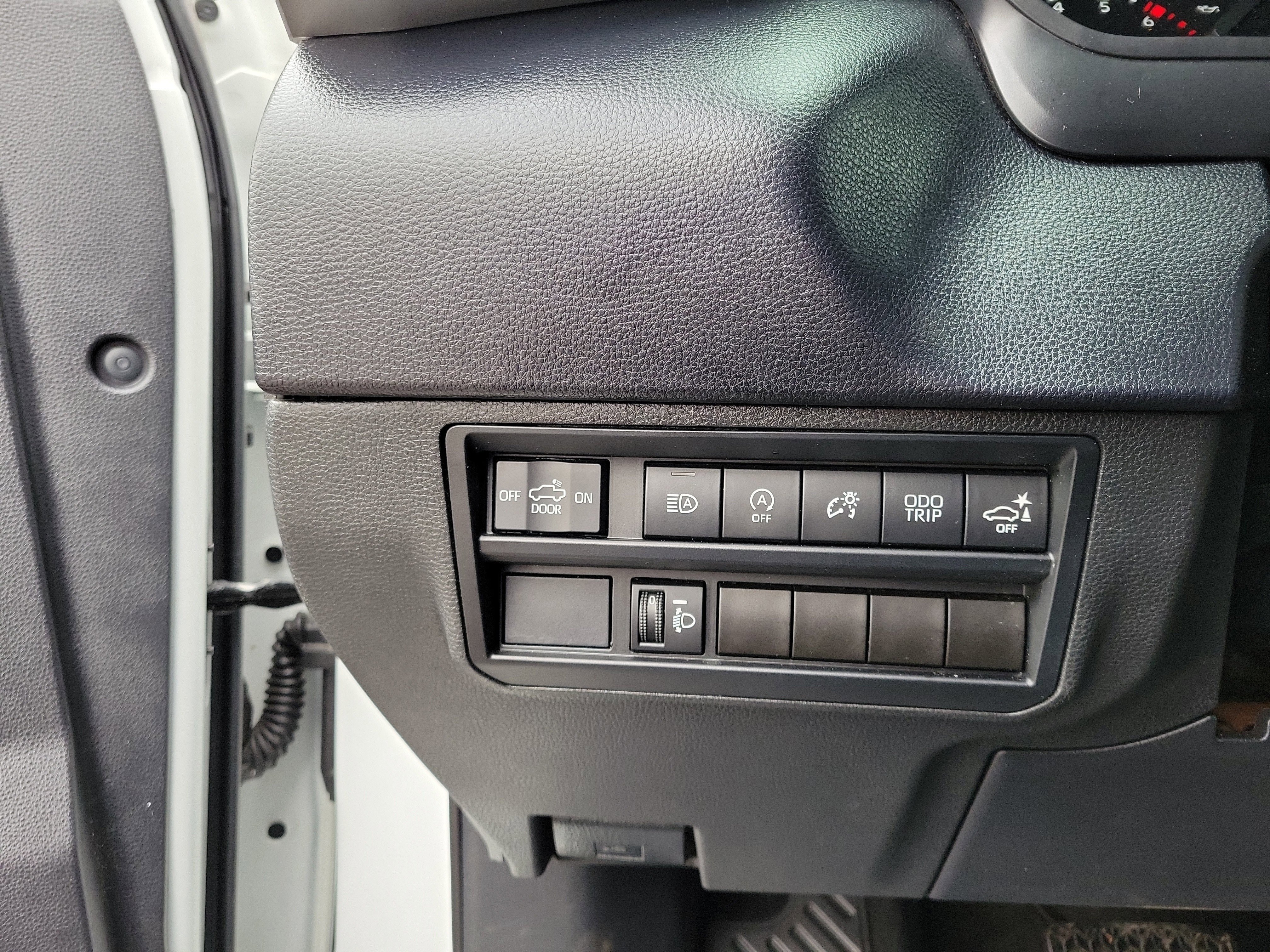 Used 2022 Toyota Tundra SR5 w/ SR5 Convenience Package image 20