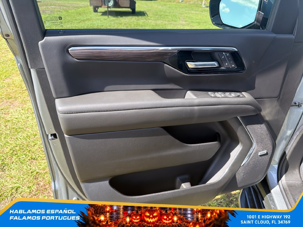 New 2026 Chevrolet Suburban LT w/ Comfort Package AWD/4WD image 12