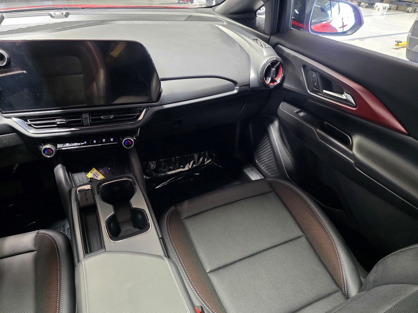 Used 2025 Chevrolet Equinox EV RS w/ Convenience Package II image 22