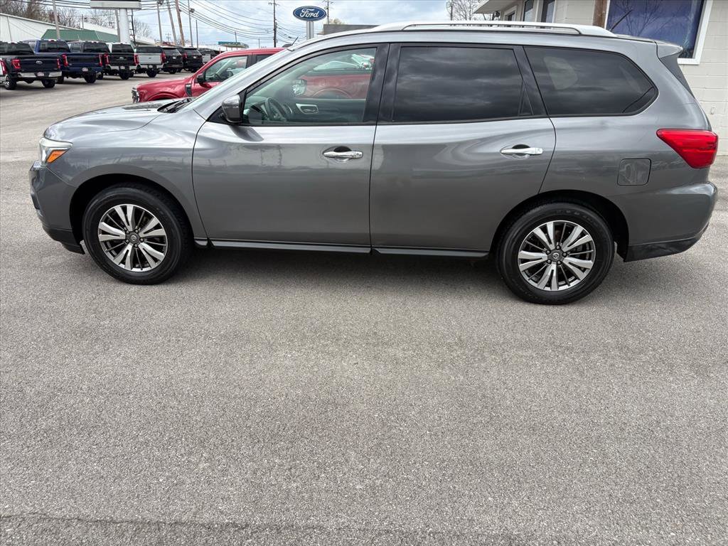 Used 2018 Nissan Pathfinder SV image 7