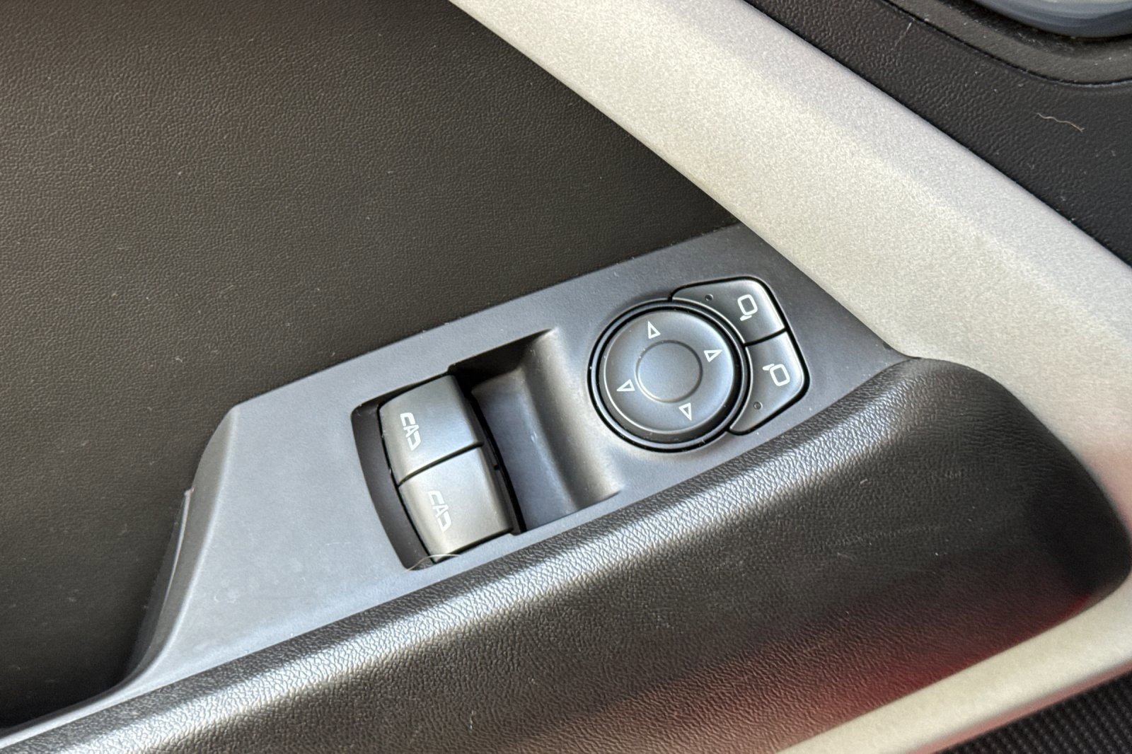 Used 2022 Chevrolet Camaro LT w/ RS Package image 12