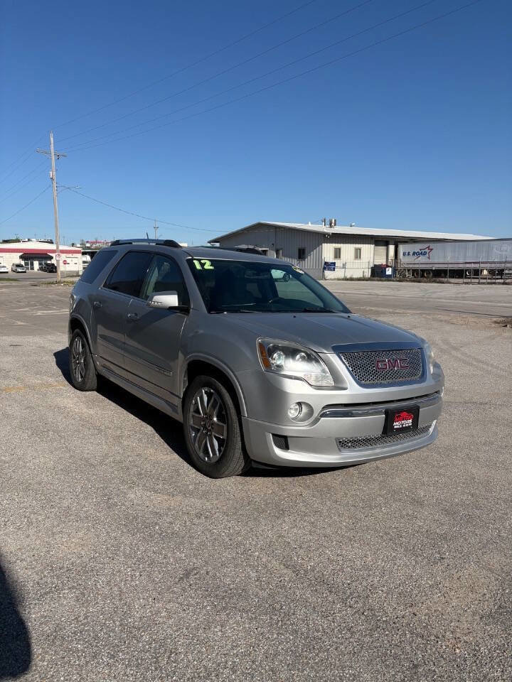 Used 2012 GMC Acadia Denali image 2