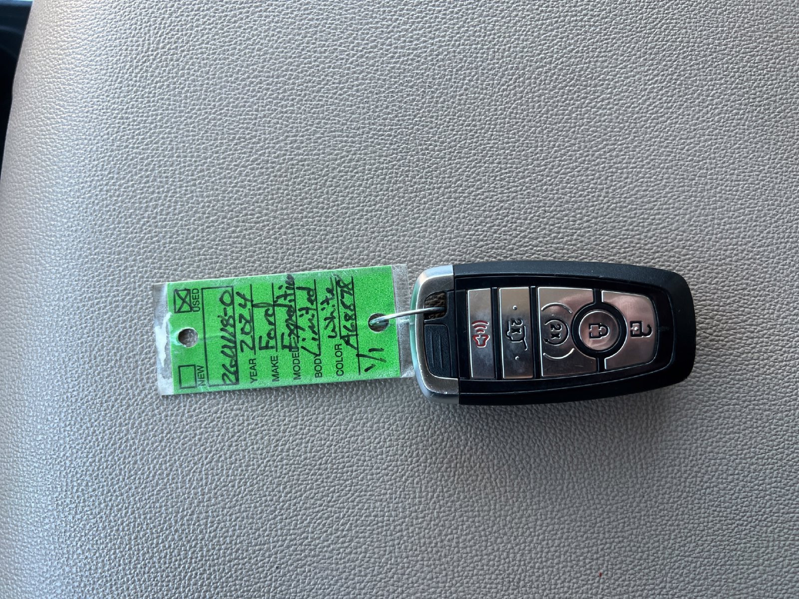 Used 2024 Ford Expedition Limited AWD/4WD image 15