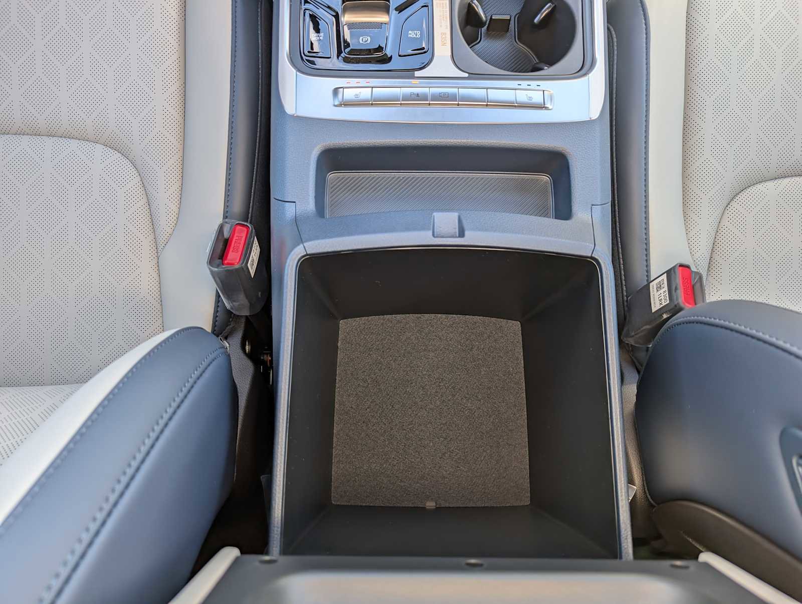 New 2026 Kia Carnival EX FWD image 14
