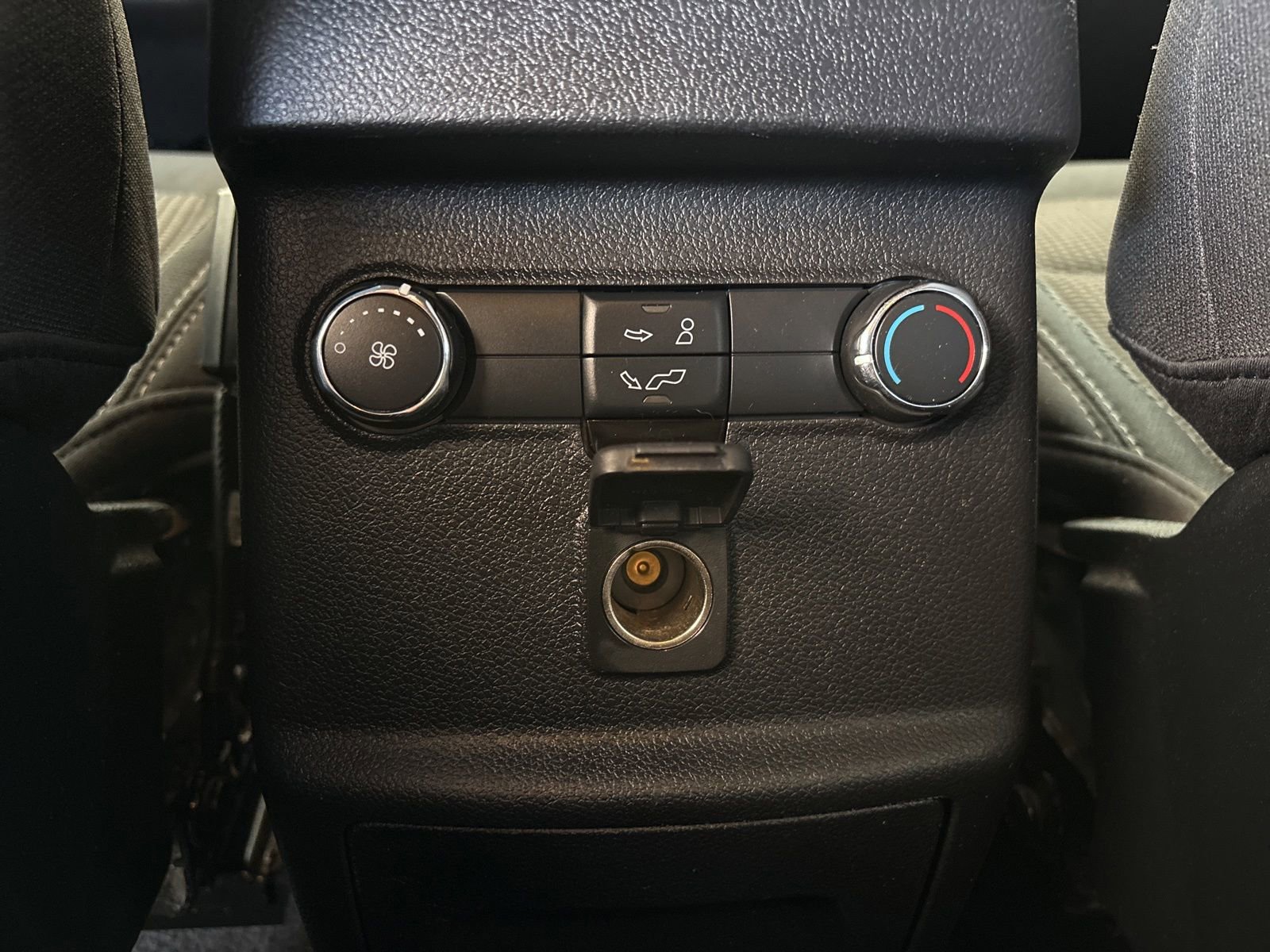 Used 2019 Ford Explorer XLT w/ Equipment Group 201A FWD image 19