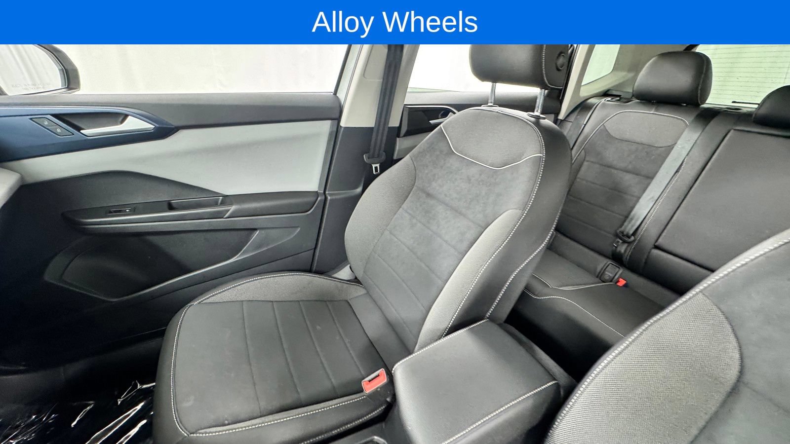 Used 2023 Volkswagen Taos SE AWD/4WD image 12