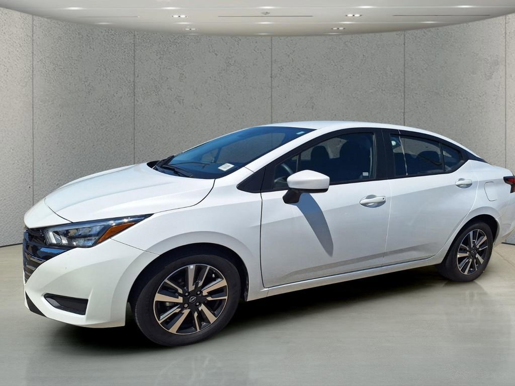 Used 2025 Nissan Versa SV FWD image 9