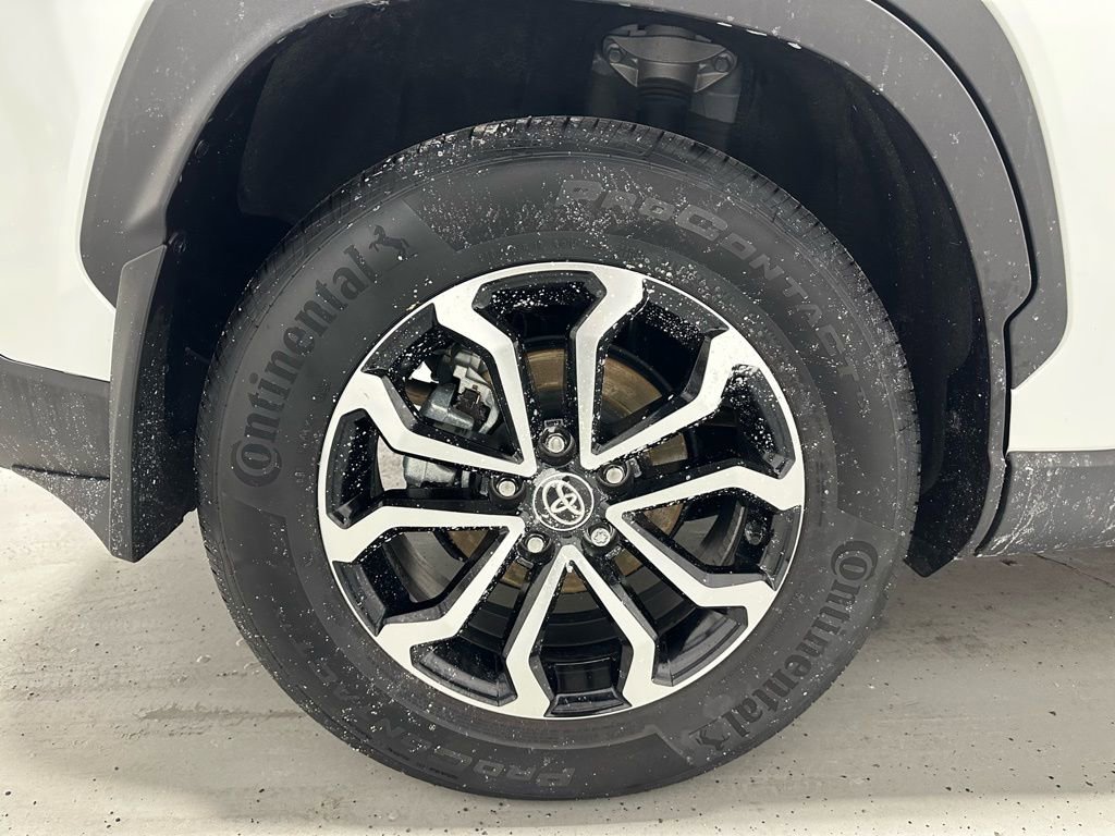 Used 2025 Toyota Corolla Cross AWD Hybrid image 65