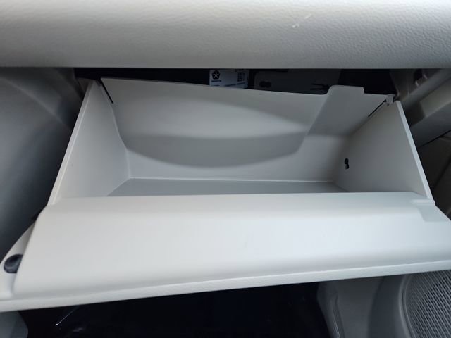 Used 2024 Chrysler Voyager LX FWD image 33