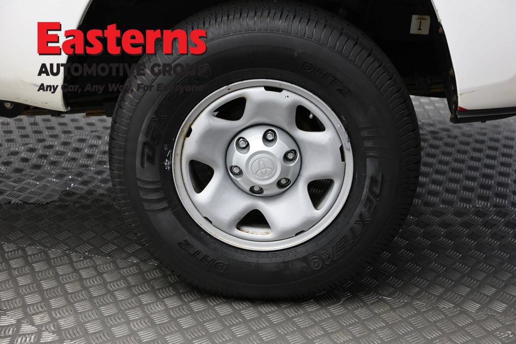Used 2019 Toyota Tacoma SR RWD image 8