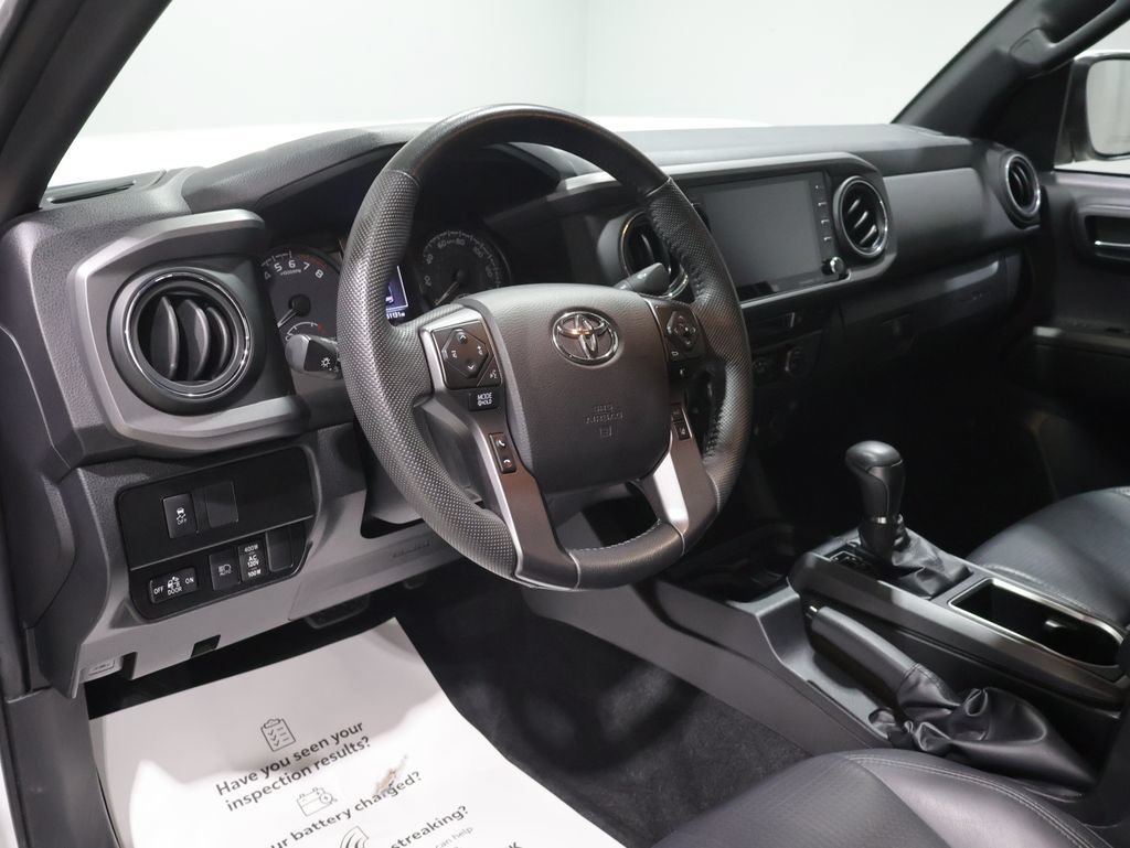 Used 2022 Toyota Tacoma TRD Off-Road w/ TRD Premium Off Road Package AWD/4WD image 16