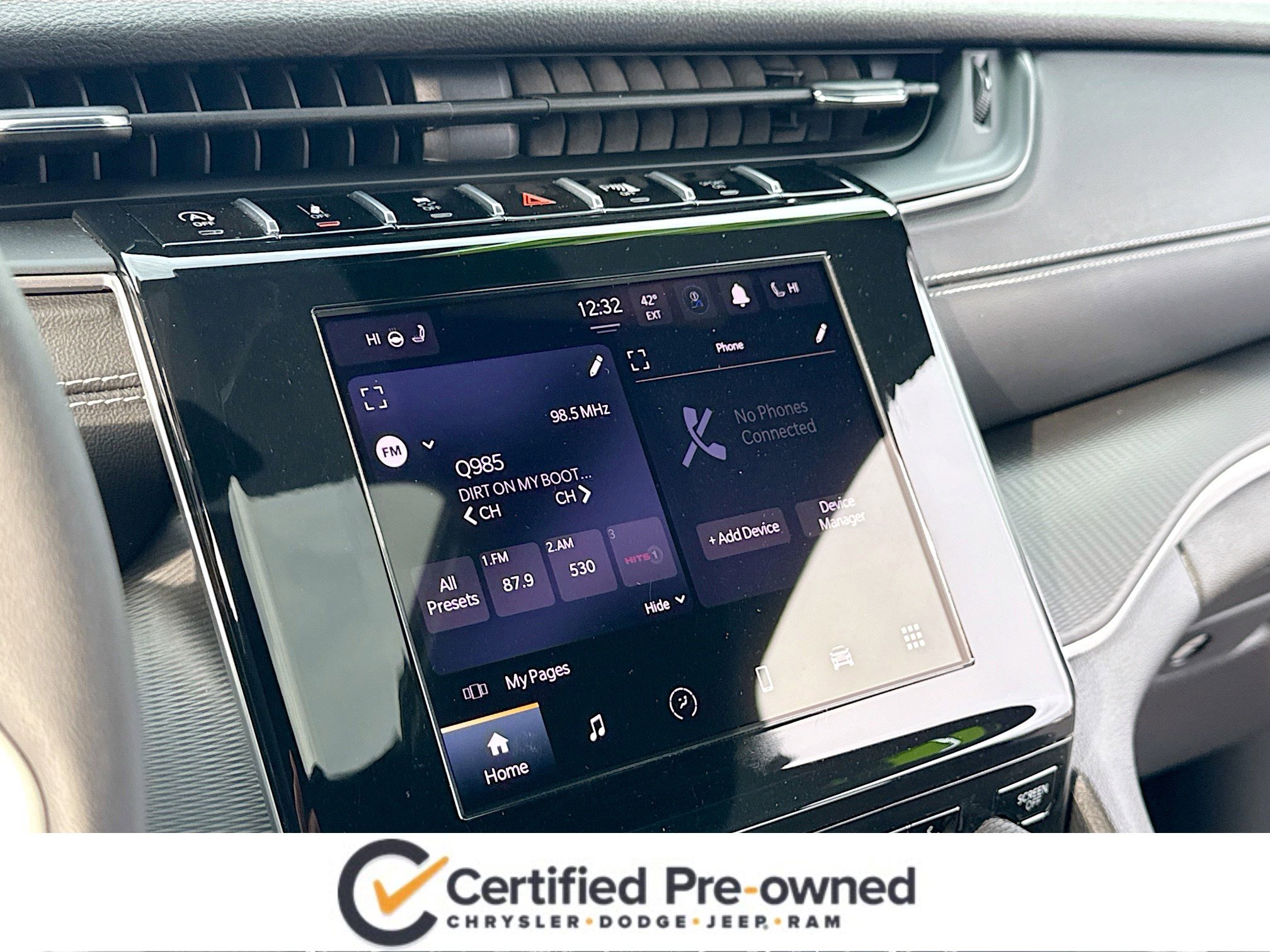 Used 2024 Jeep Grand Cherokee L Laredo w/ Luxury Tech Group I image 10