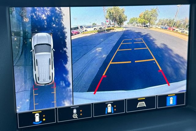Used 2021 GMC Acadia Denali w/ Denali Technology Package FWD image 28