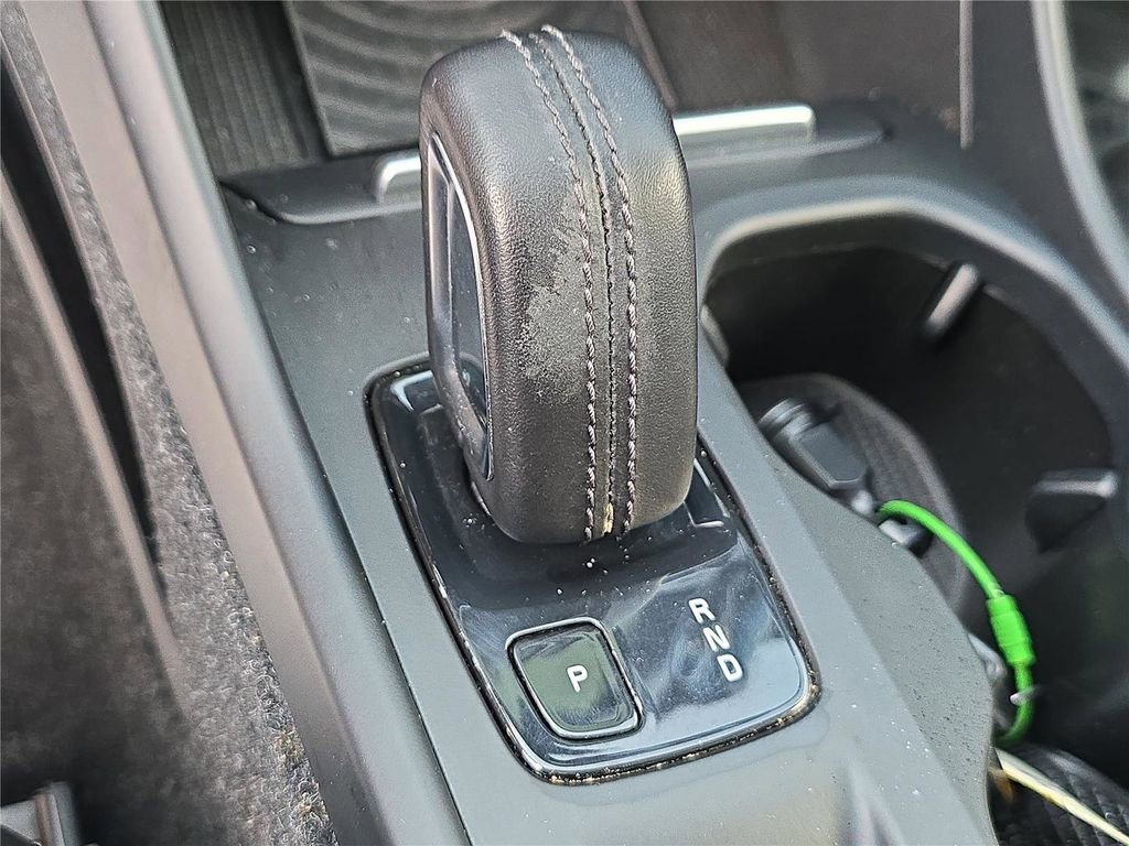 Used 2019 Volvo XC40 T5 Momentum image 21