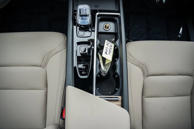 New 2026 Volvo XC60 B5 Plus w/ Protection Package Premier image 23