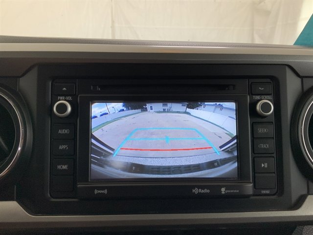 Used 2018 Toyota Tacoma SR5 AWD/4WD image 30