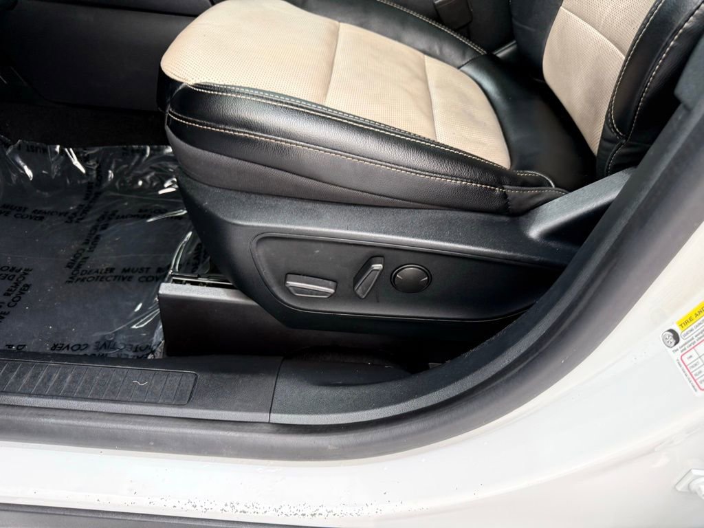 Used 2021 Ford Escape Titanium w/ Titanium Elite Package image 14