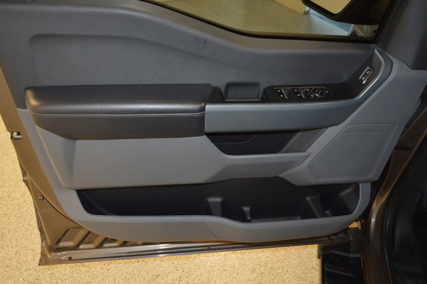 Used 2023 Ford F150 XLT image 14