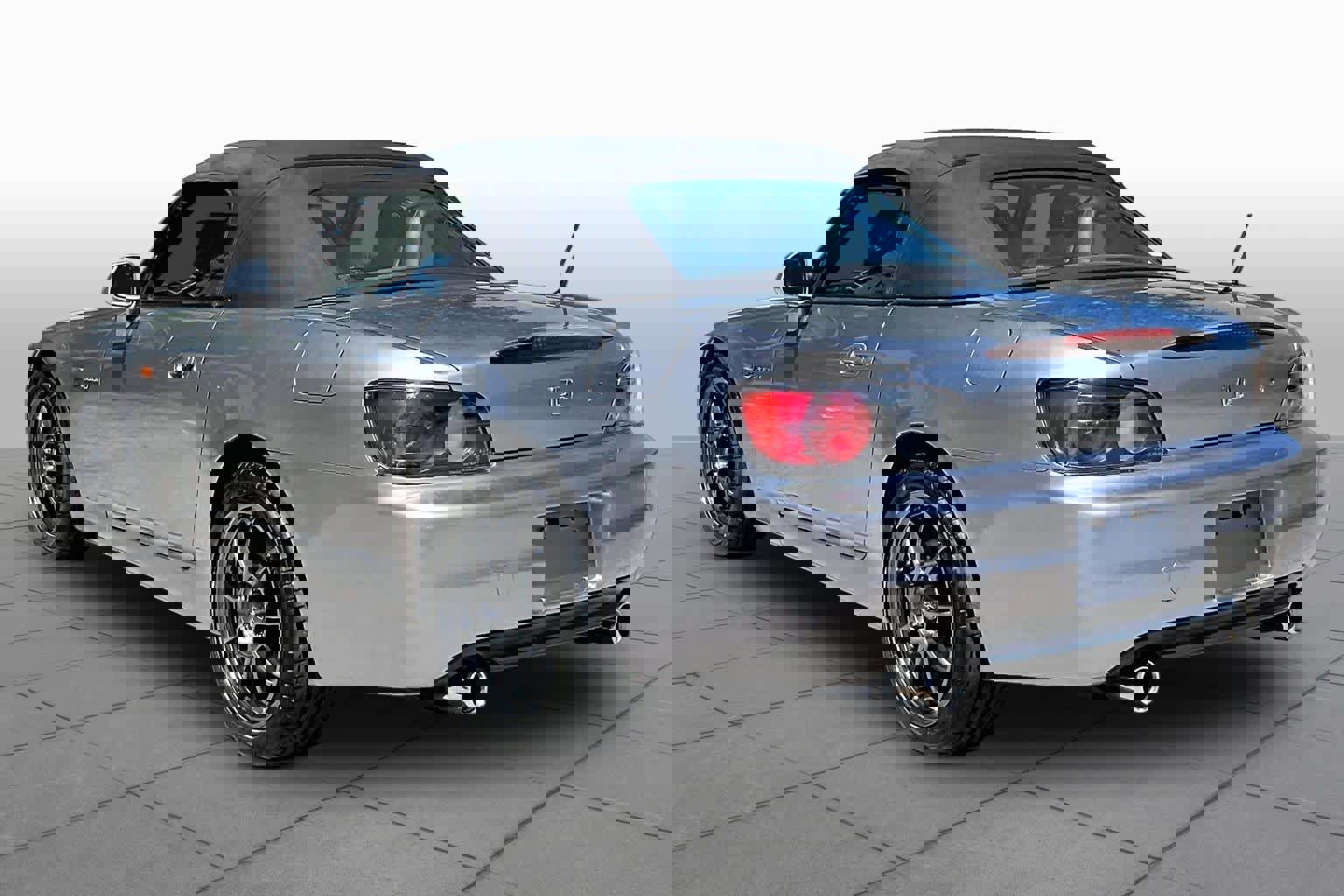 Used 2001 Honda S2000 image 10