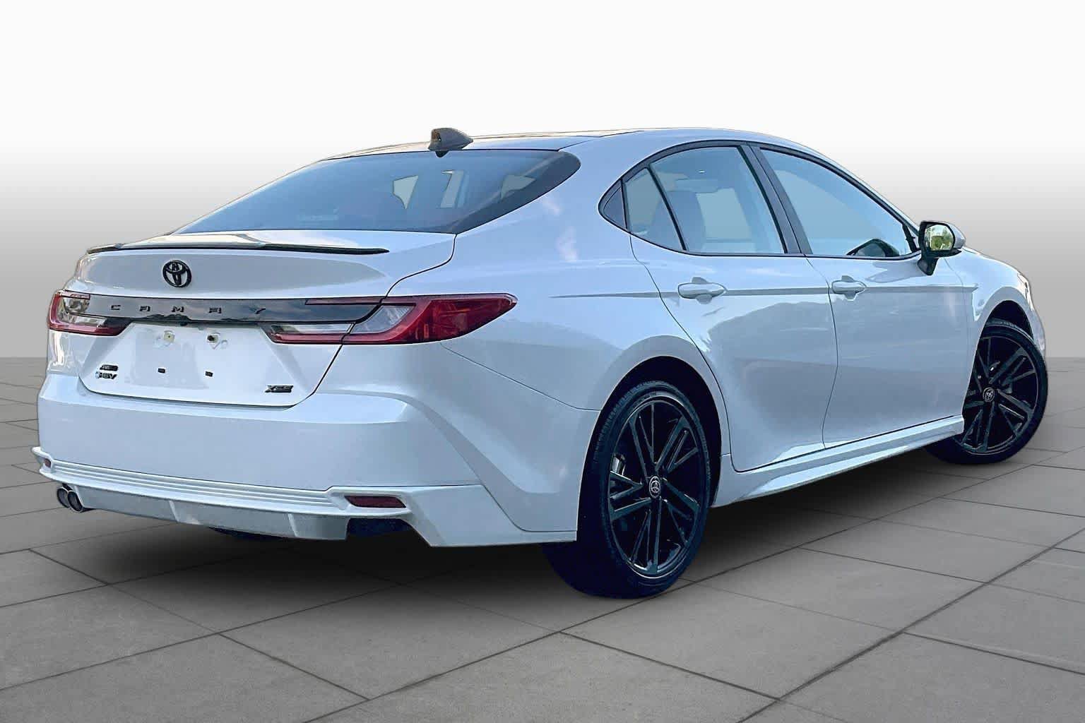 Used 2026 Toyota Camry XSE AWD/4WD image 12