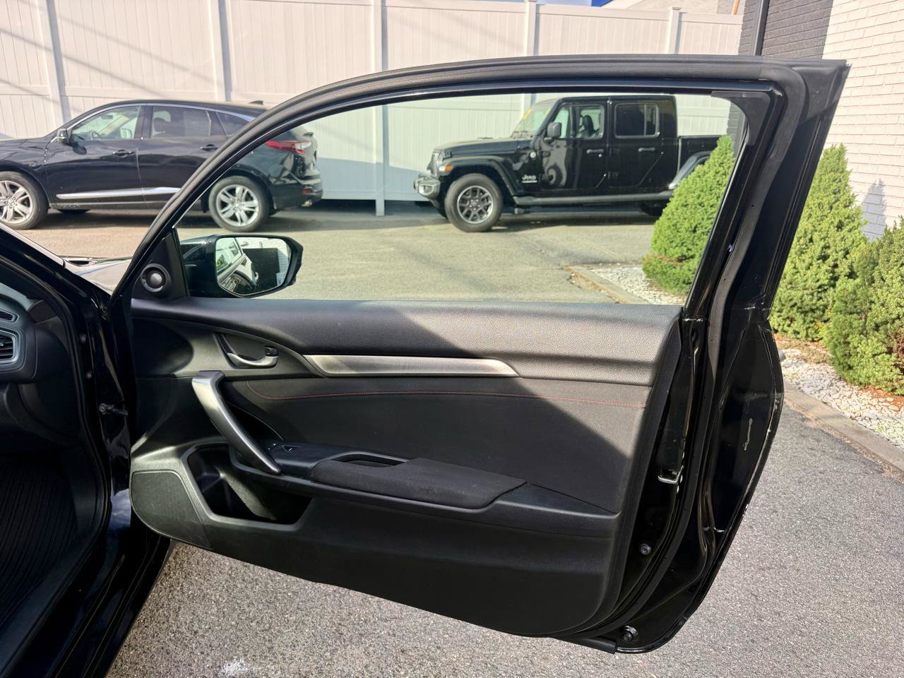 Used 2018 Honda Civic Si image 16