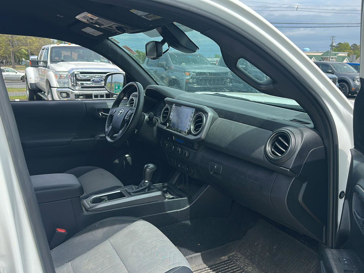 Used 2021 Toyota Tacoma TRD Off-Road image 20