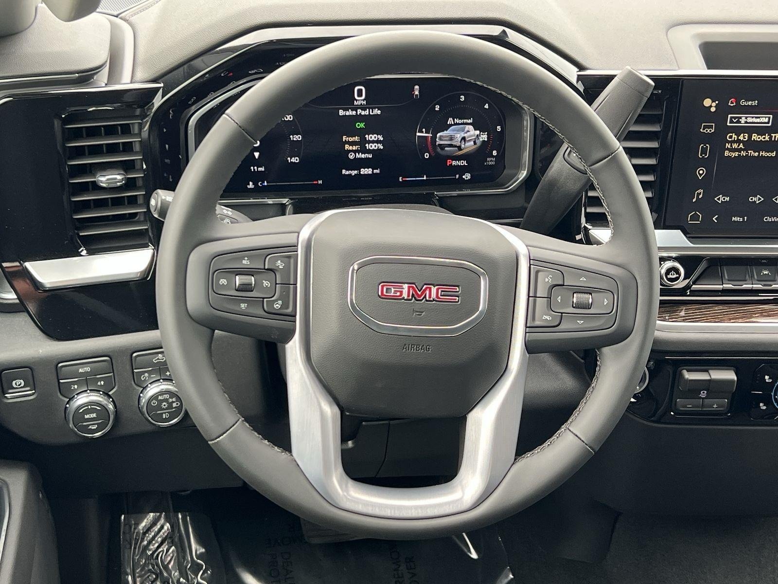 New 2026 GMC Sierra 1500 Elevation w/ LPO, Elevation Black Package AWD/4WD image 12