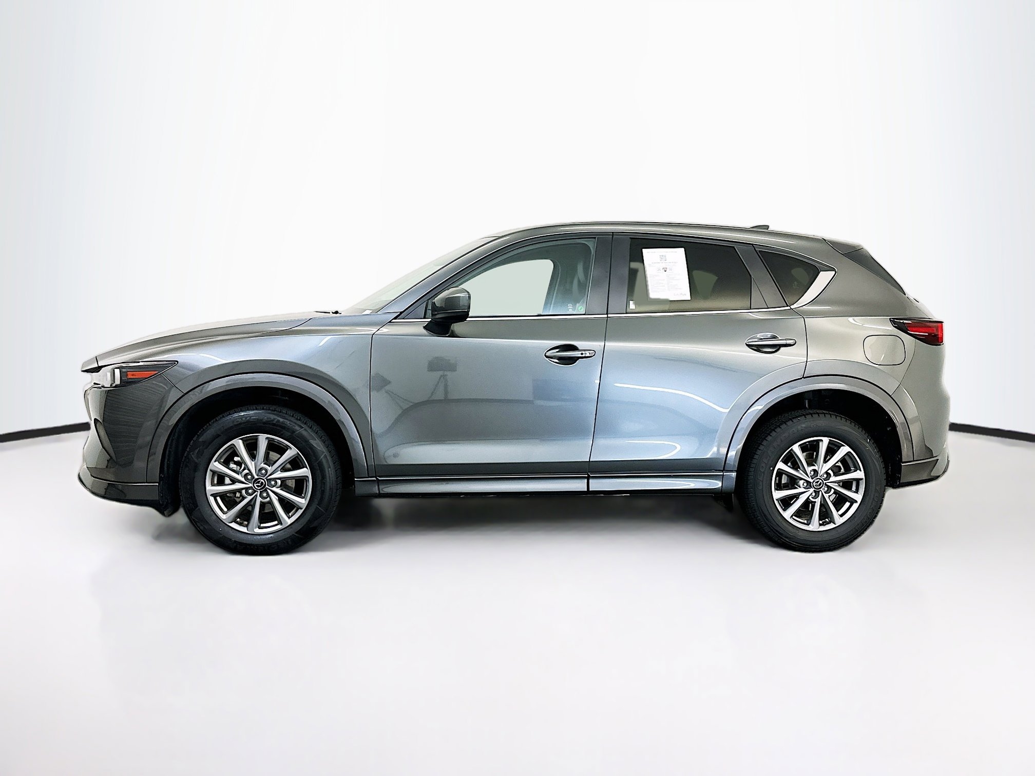 Used 2025 MAZDA CX-5 AWD 2.5 S w/ Preferred Package image 4