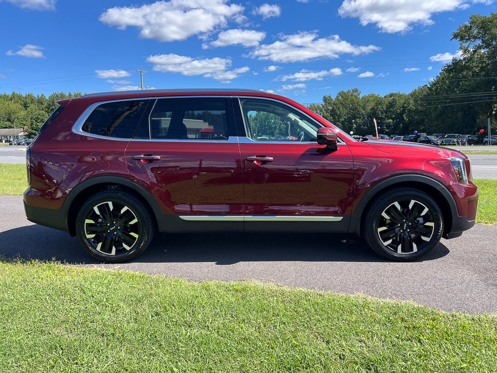 Used 2024 Kia Telluride SX Prestige w/ Towing Package AWD/4WD image 13