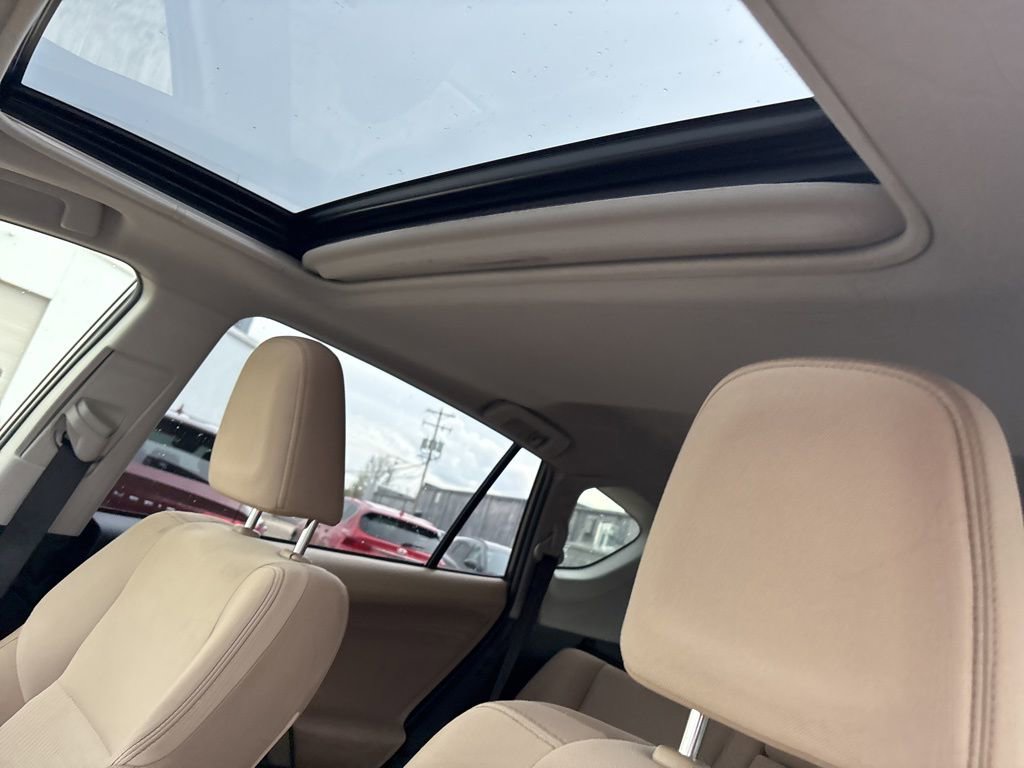 Used 2013 Toyota RAV4 XLE image 6