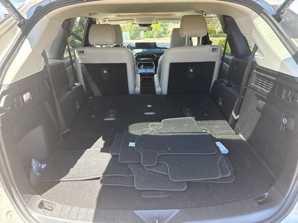 Used 2025 MAZDA CX-90 Plug-In Hybrid w/ Preferred AWD/4WD image 11