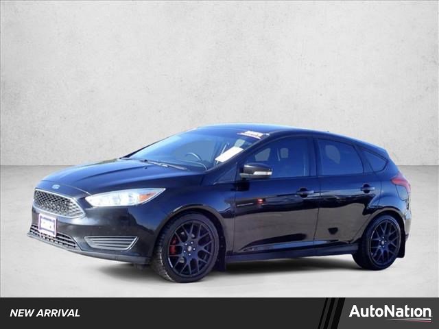 Used 2015 Ford Focus SE FWD image 1