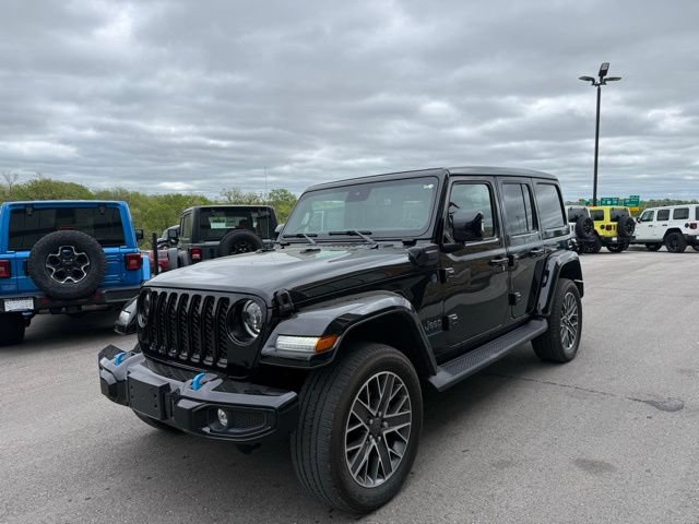 Used 2023 Jeep Wrangler Unlimited Sahara AWD/4WD image 7