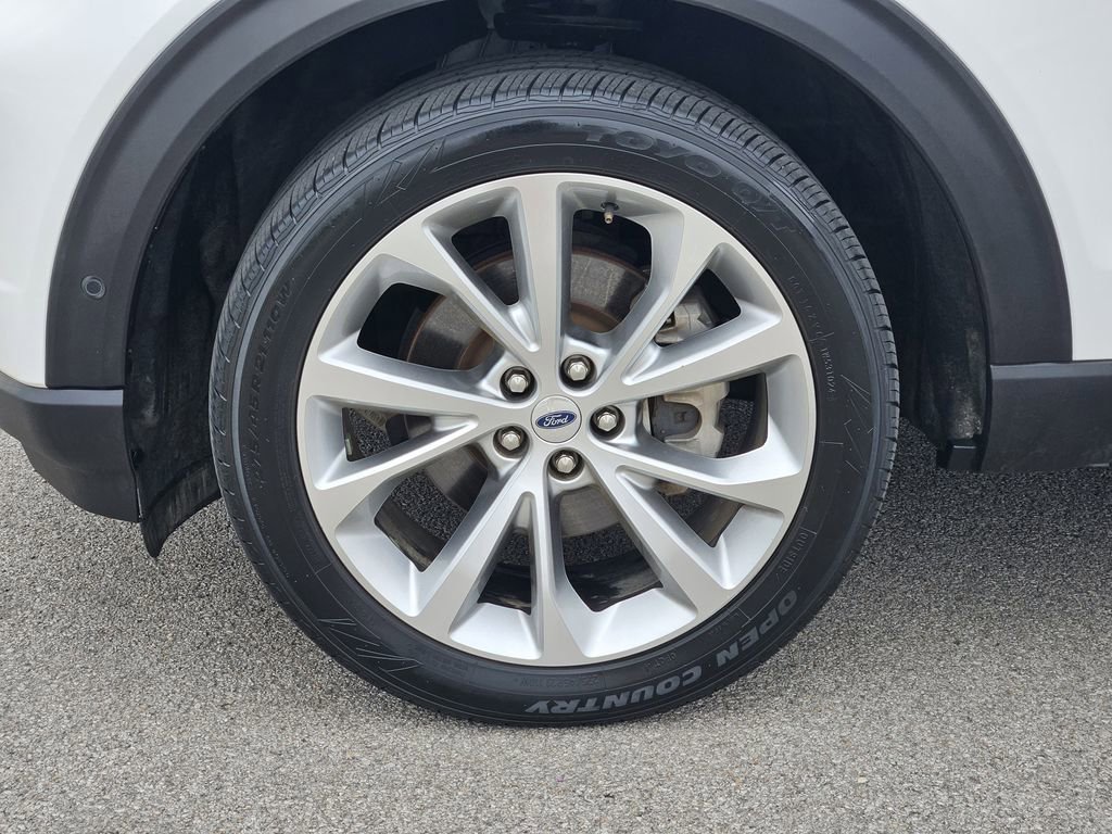 Used 2021 Ford Explorer Platinum w/ Equipment Group 601A image 9