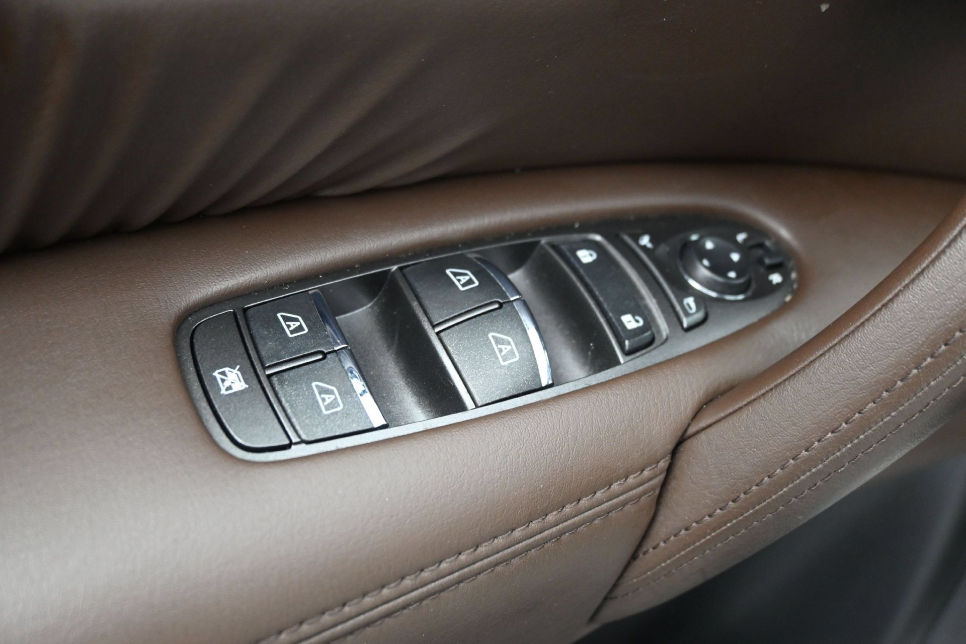 Used 2024 Nissan Armada Platinum w/ Captain's Chairs Package AWD/4WD image 20