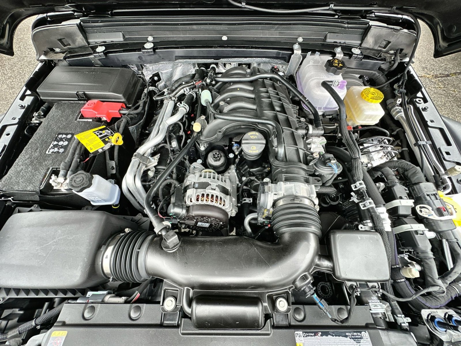 New 2025 Jeep Wrangler Unlimited Rubicon w/ Safety Group image 27