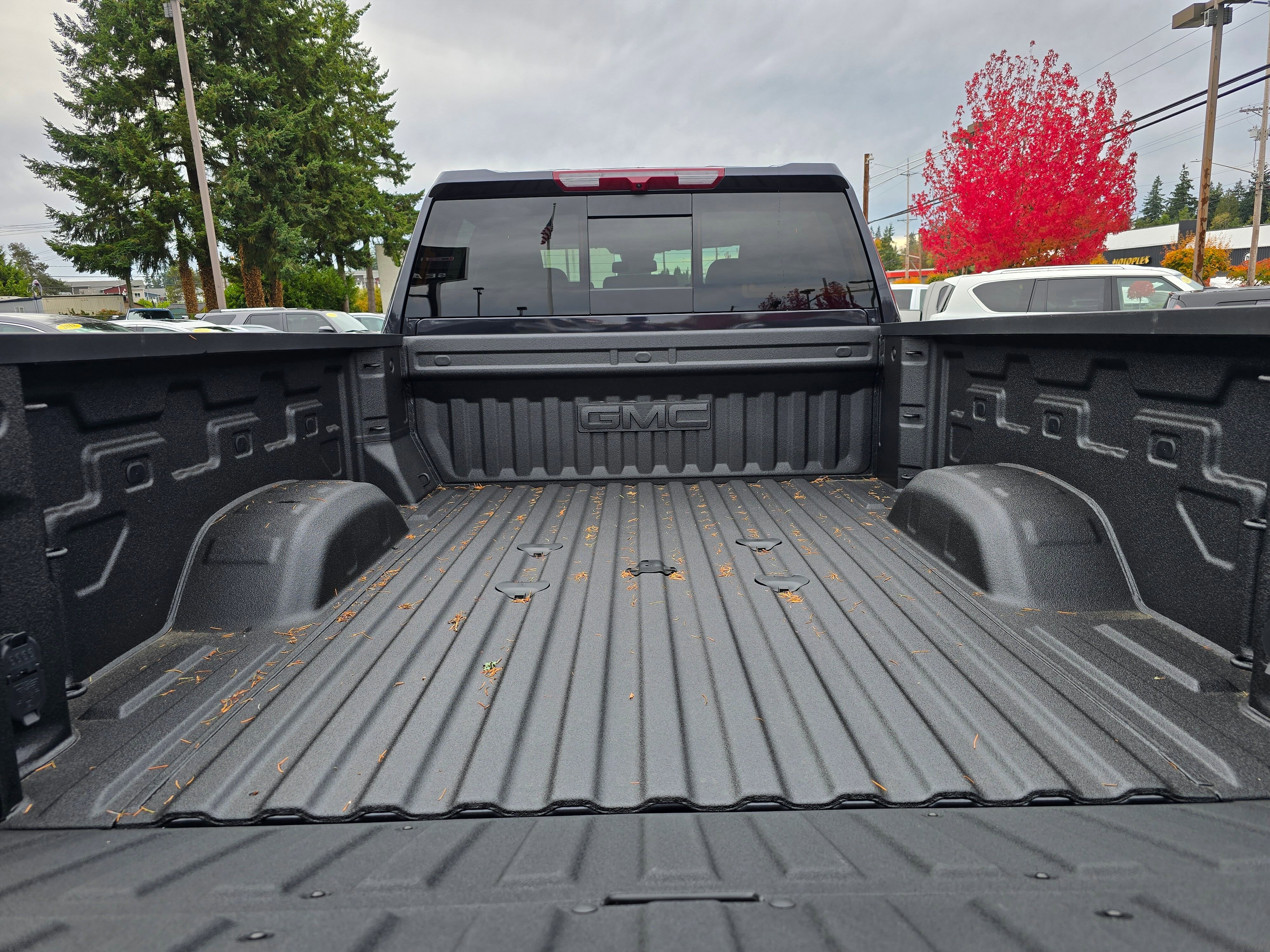 New 2026 GMC Sierra 2500 SLT w/ SLT Premium Package AWD/4WD image 16