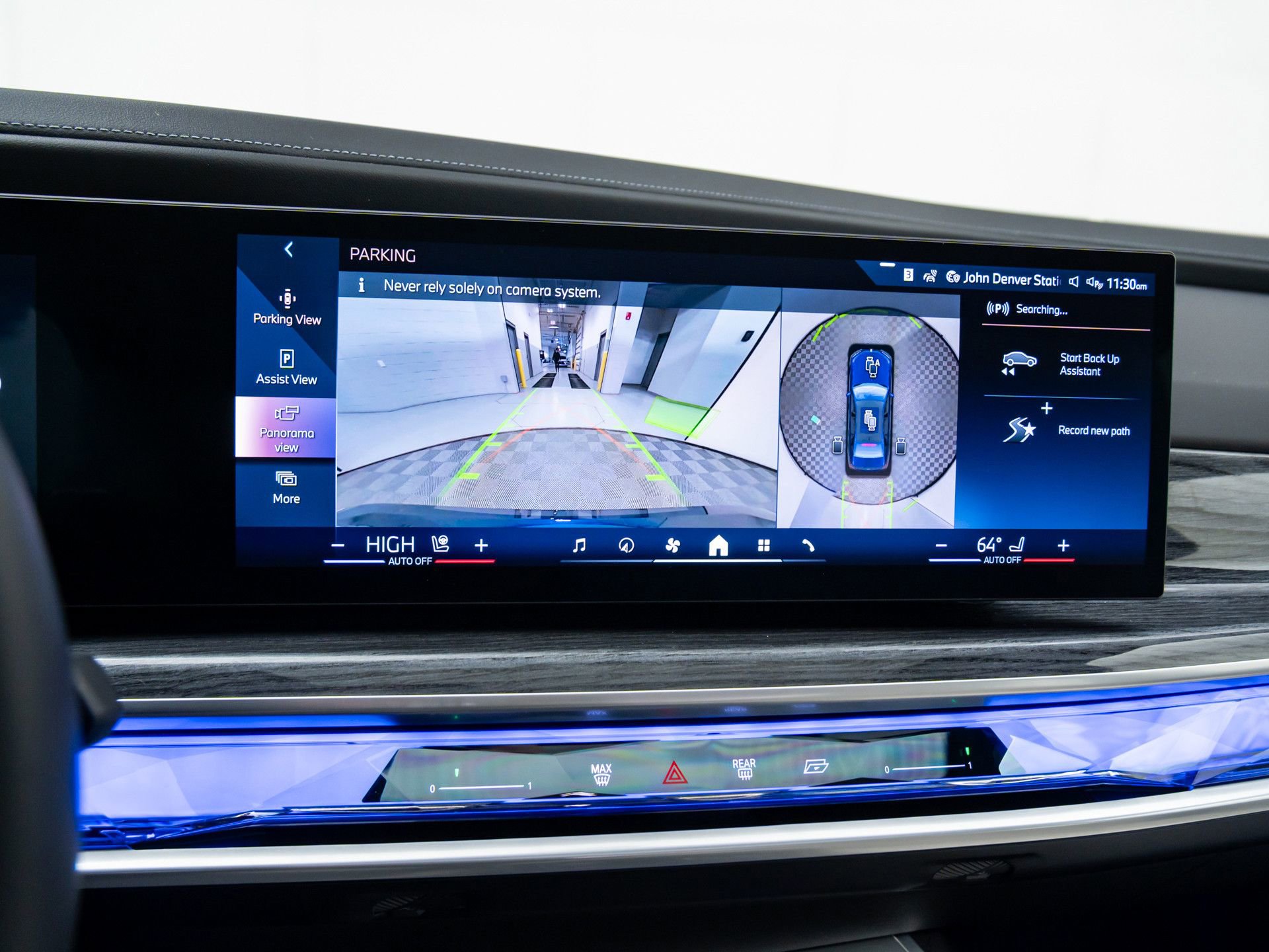 Used 2025 BMW 760i xDrive w/ Executive Package image 25