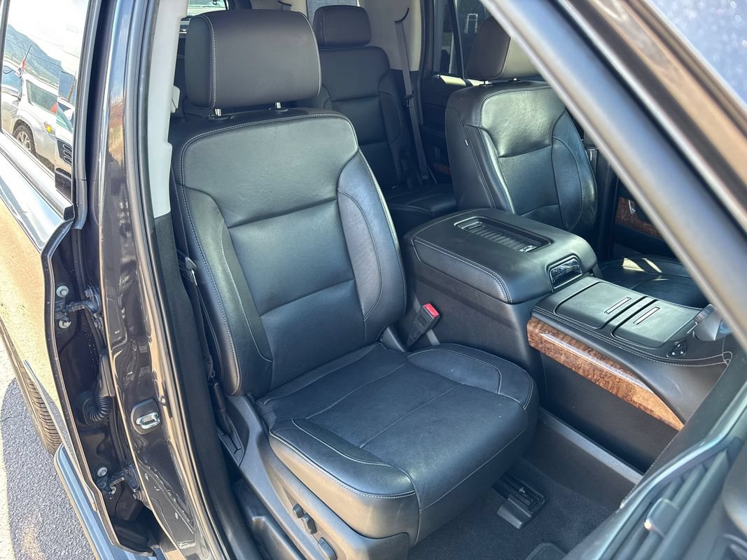 Used 2018 Chevrolet Tahoe Premier w/ RST 6.2L Performance Edition AWD/4WD image 19
