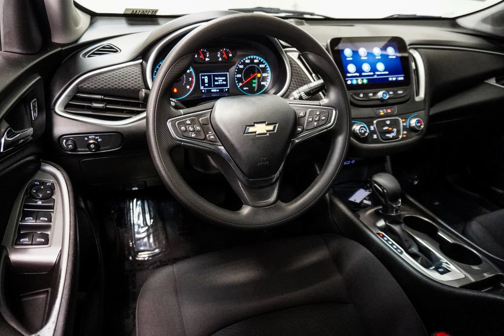 Used 2024 Chevrolet Malibu LS FWD image 12