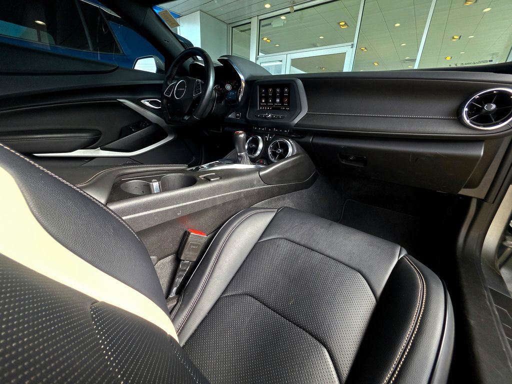 Used 2023 Chevrolet Camaro LT RWD image 40