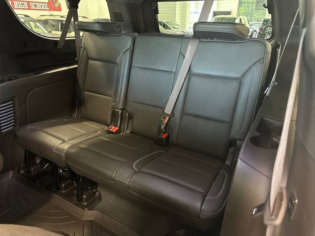 Used 2022 GMC Yukon XL Denali AWD/4WD image 7