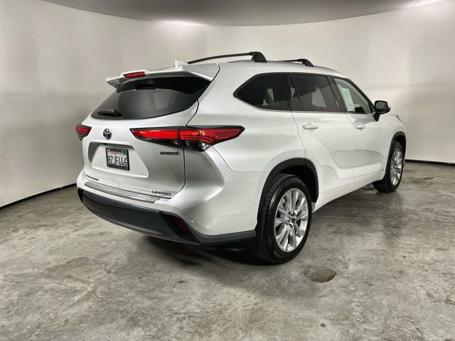 Used 2022 Toyota Highlander Limited image 8