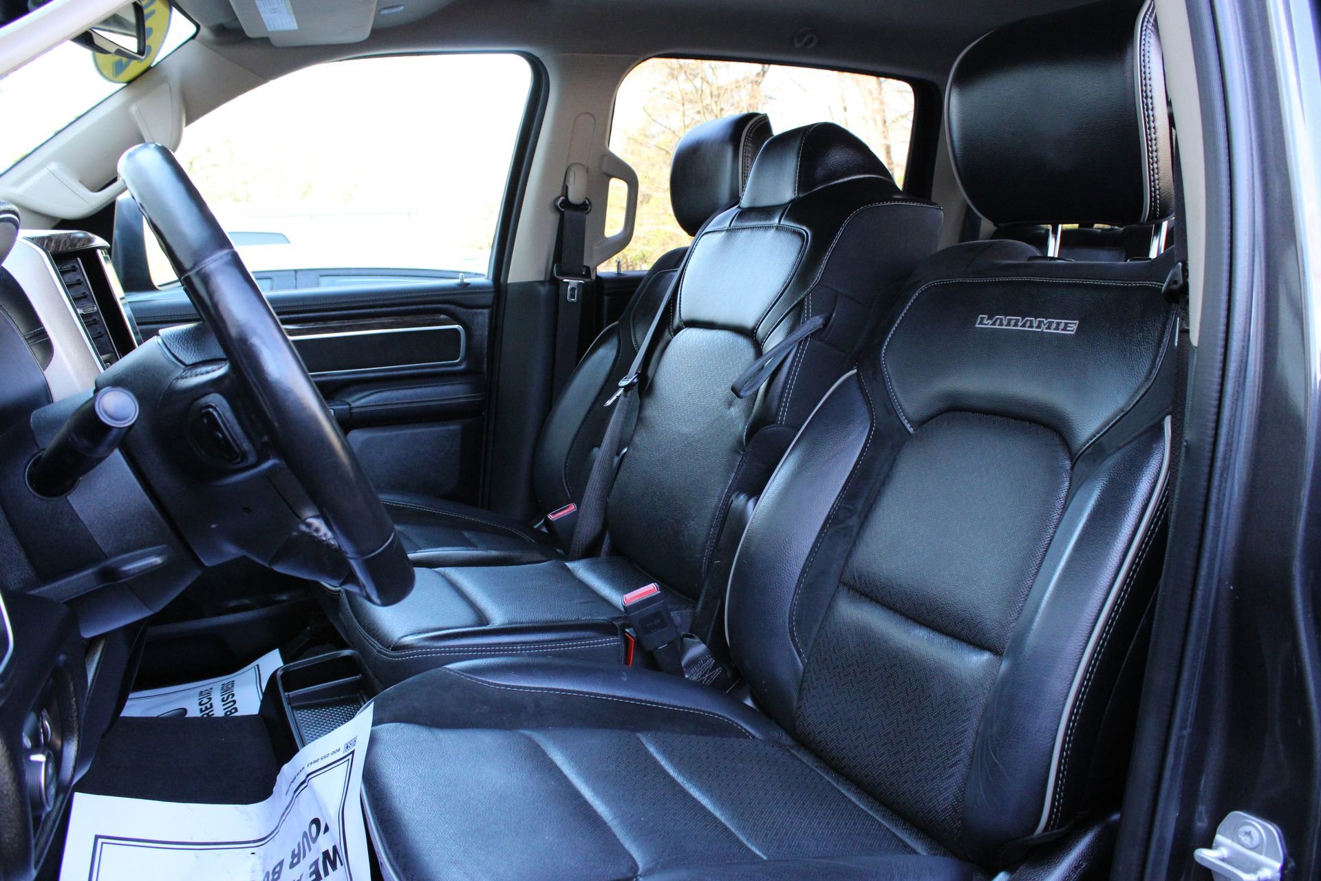 Used 2019 RAM 1500 Laramie AWD/4WD image 16