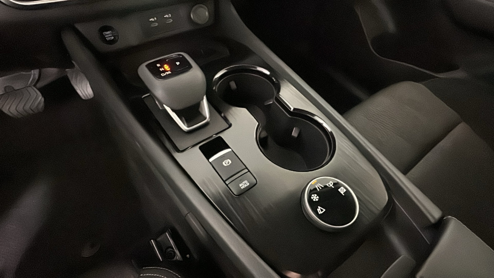 Certified 2026 Nissan Rogue SV AWD/4WD image 27