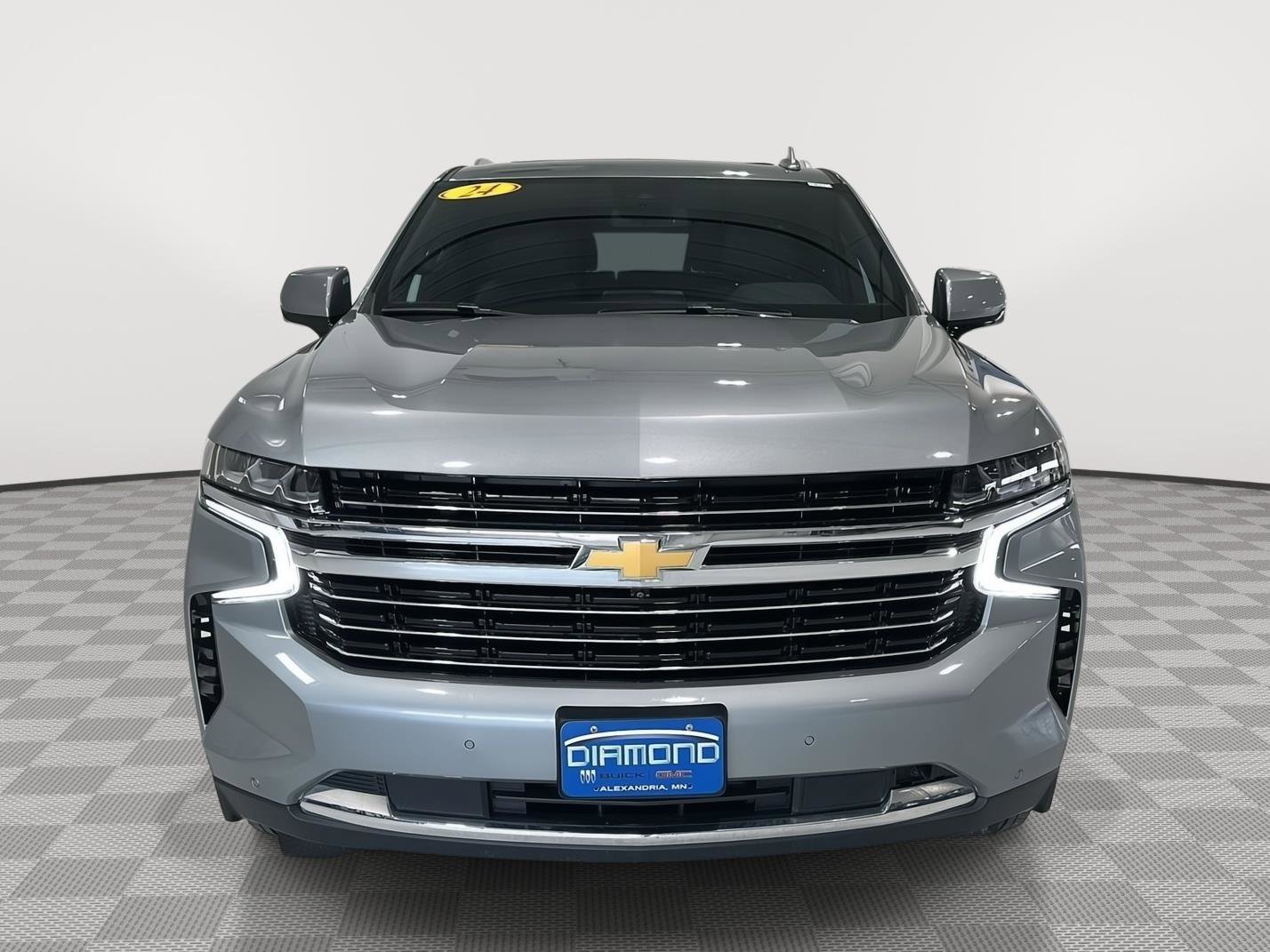 Used 2024 Chevrolet Tahoe LT w/ Luxury Package AWD/4WD image 8
