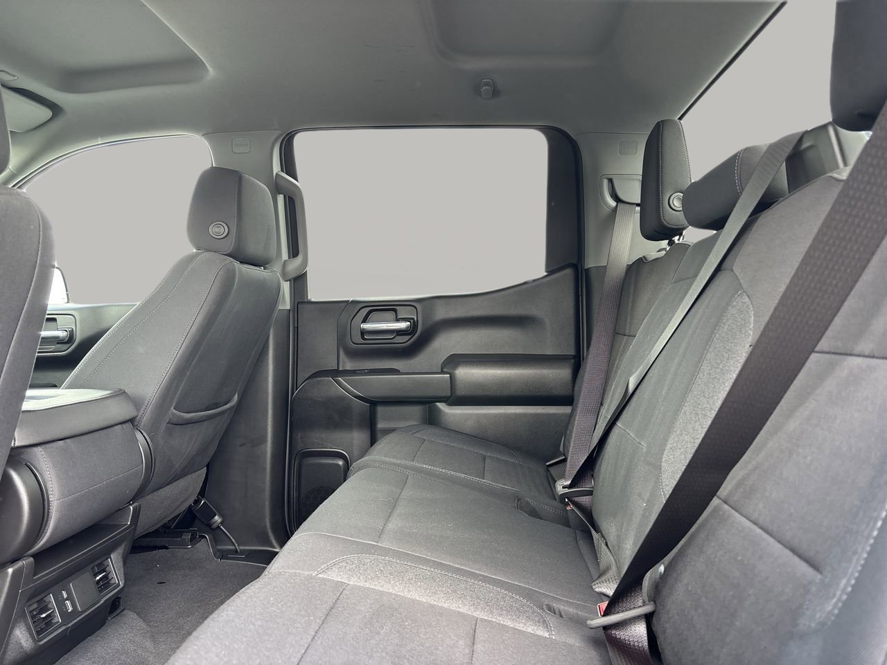 Used 2024 Chevrolet Silverado 1500 Custom image 16