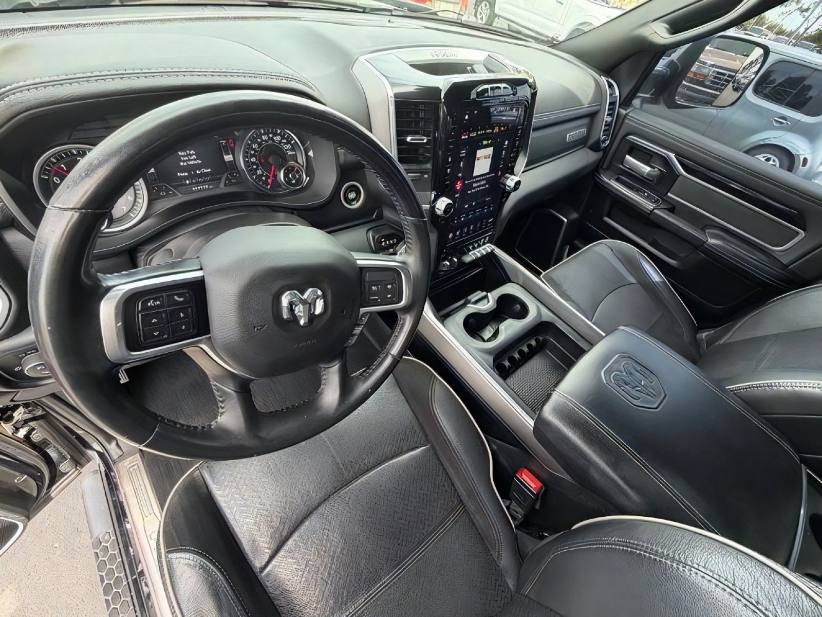 Used 2020 RAM 2500 Laramie w/ Night Edition AWD/4WD image 15