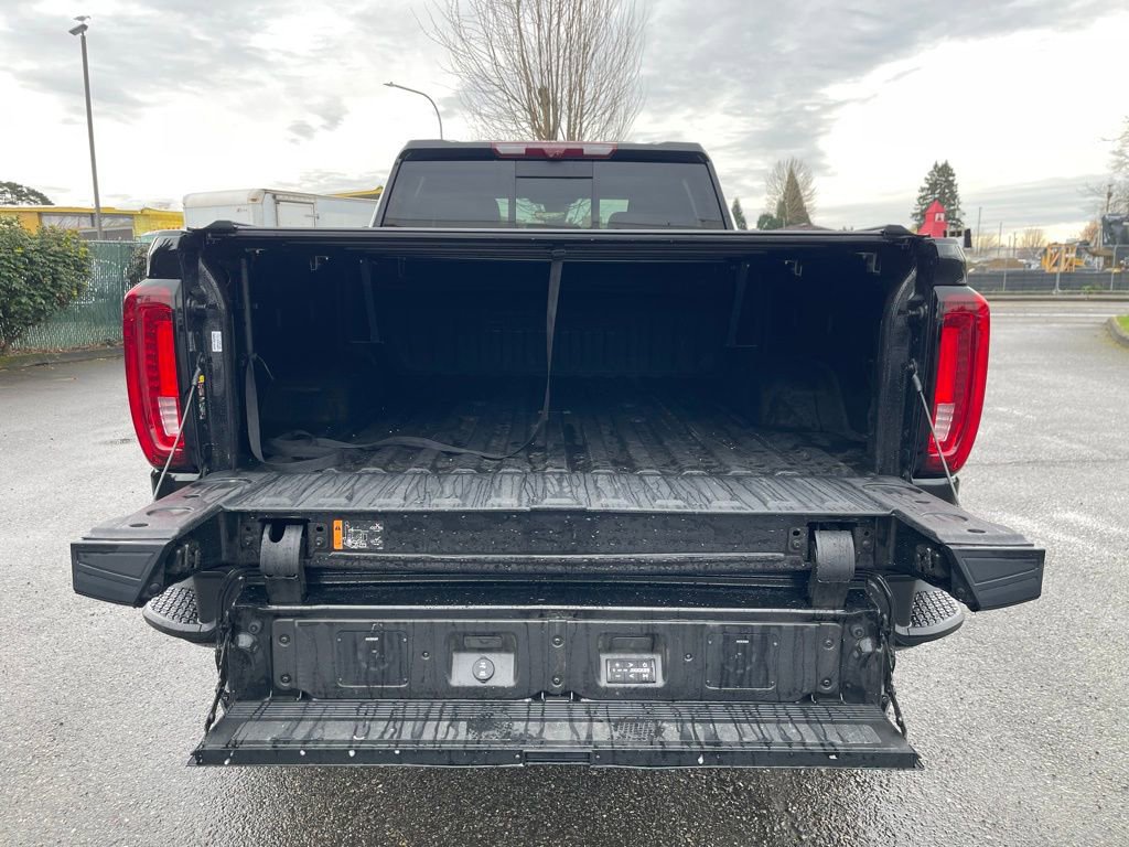 Used 2022 GMC Sierra 2500 Denali w/ Denali Black Diamond Edition image 4